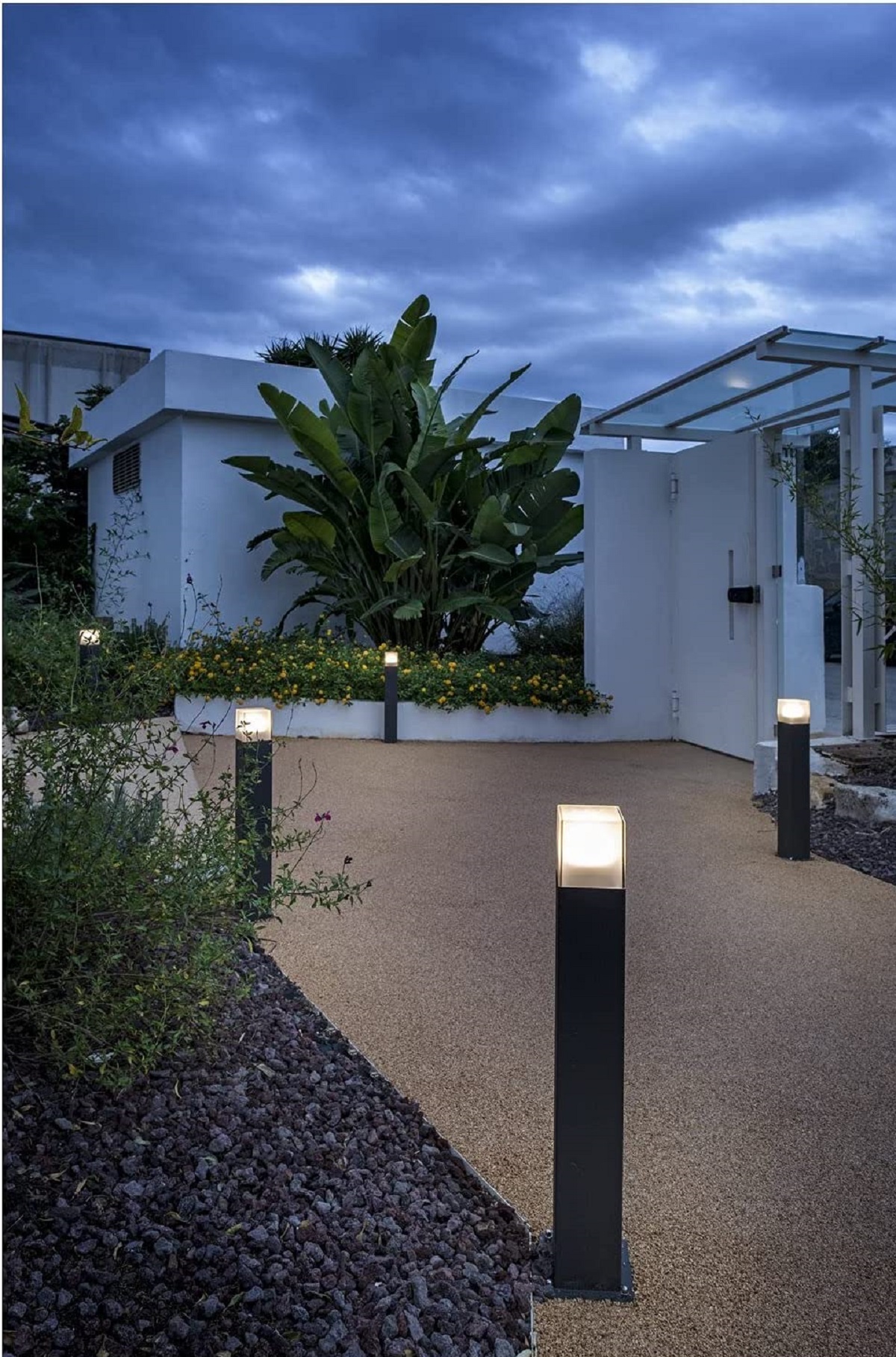 Borne-Lumineuse-Exterieur-LED-GRAFIT-Lampadaire-Design